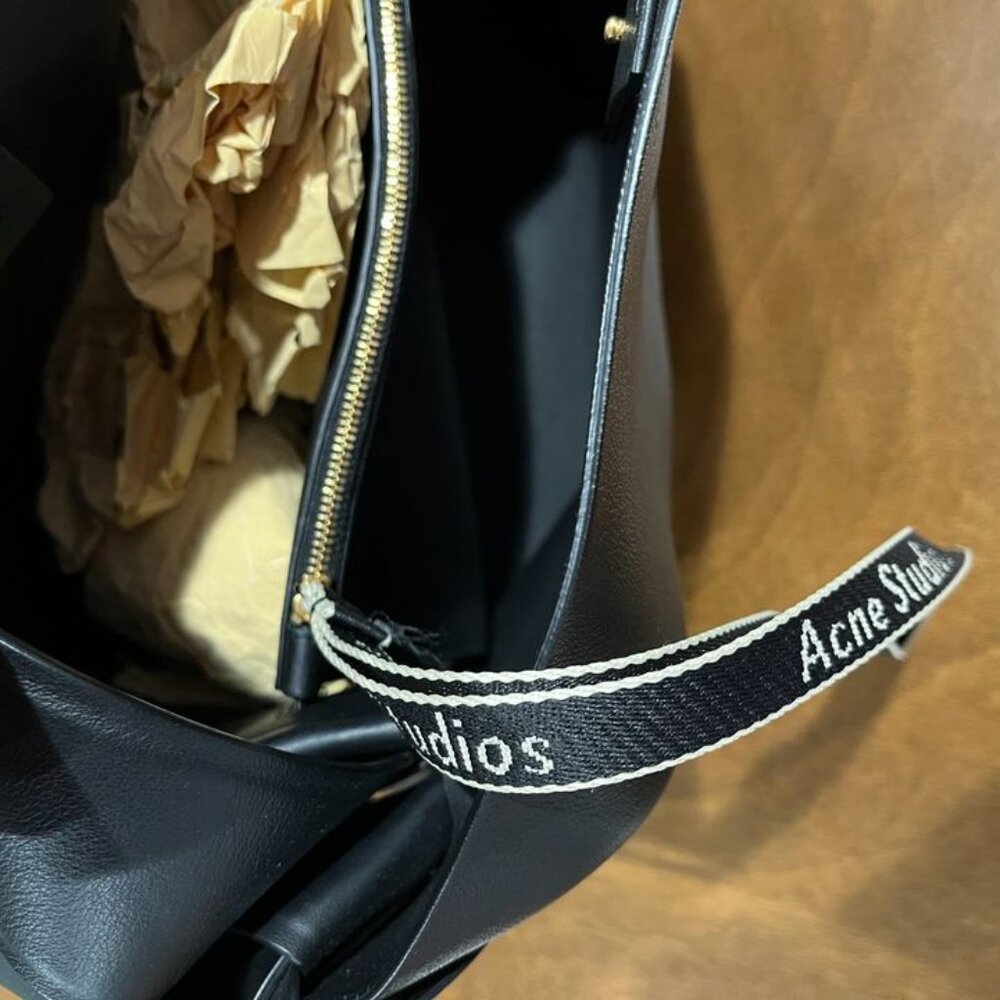 Musubi midi shoulder bag - black - Picture 8 of 9